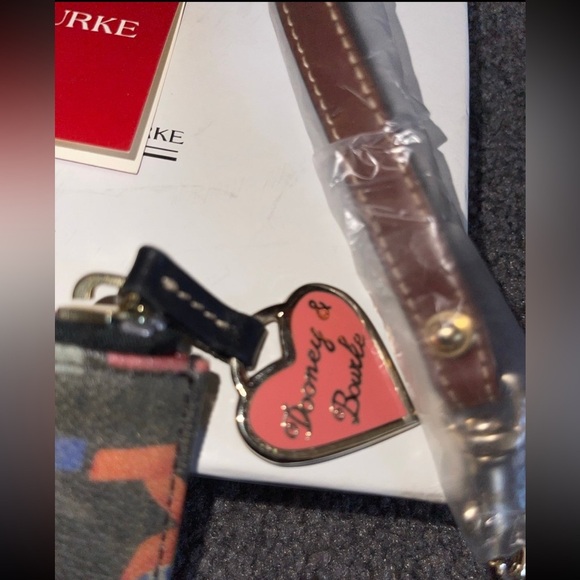 Dooney & Bourke Vintage Multicolor Logo Heart Wristlet — Like New - Picture 2 of 2